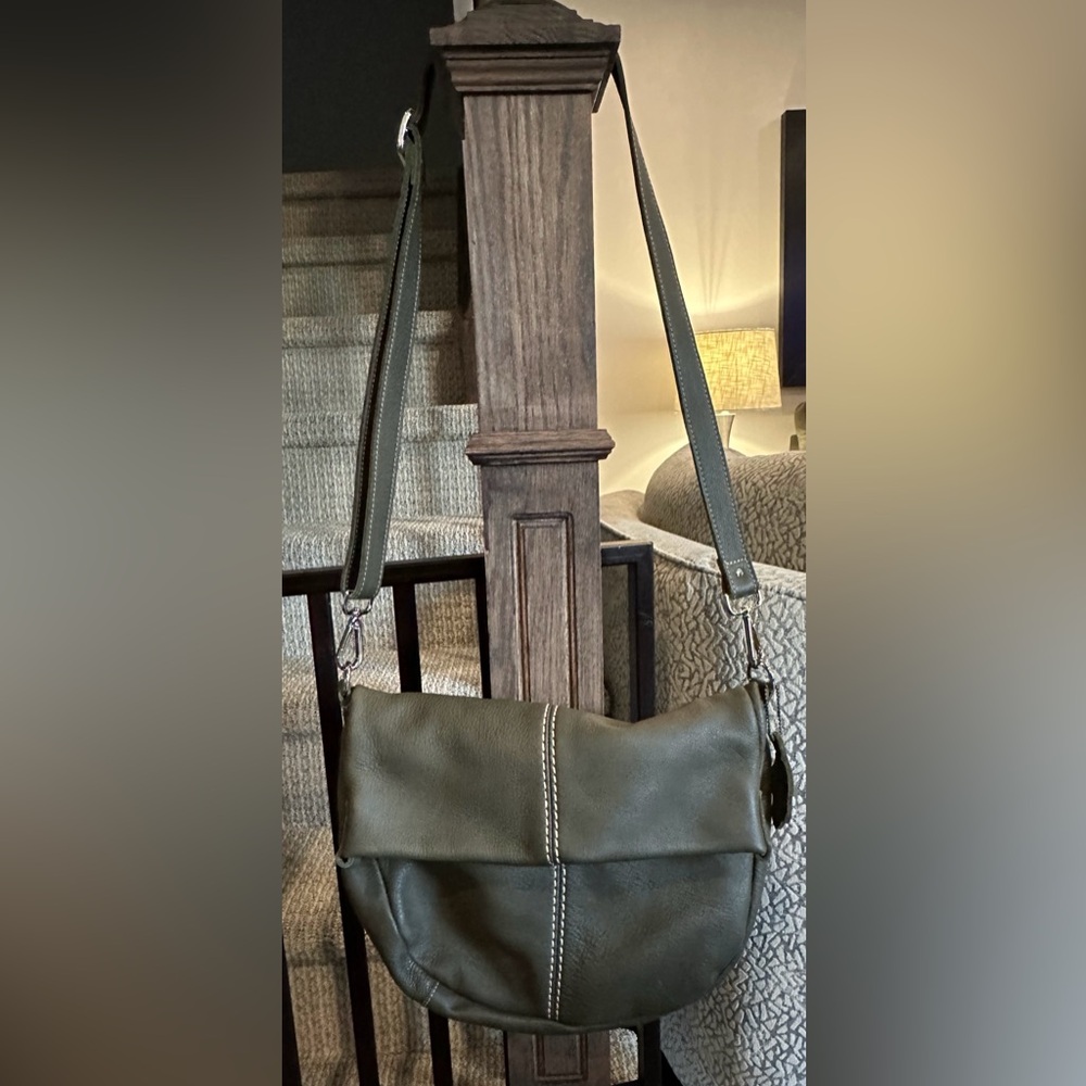 Roots purse